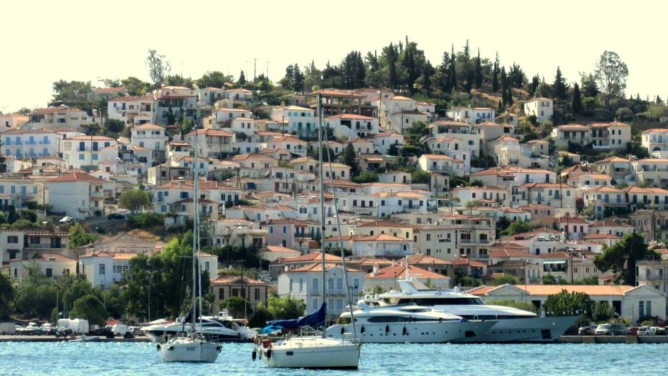 Poros ville 4.JPG
